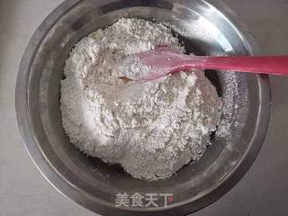 黑芝麻豆沙月饼的做法步骤：2