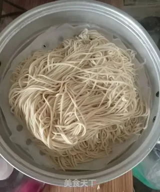 百吃不厌的河南蒸面条的做法步骤:4