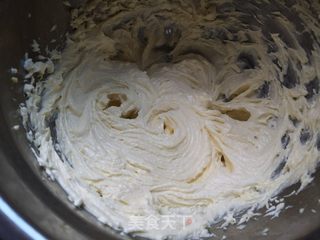 酥皮金沙奶黄月饼的做法步骤:10