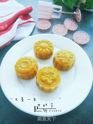 南瓜豆沙月饼的做法步骤:13
