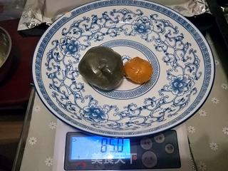 广式蛋黄月饼的做法步骤:7