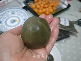 广式蛋黄月饼的做法步骤:9