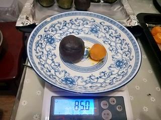 广式蛋黄月饼的做法步骤:10