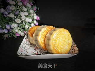 广式蛋黄月饼的做法步骤:32