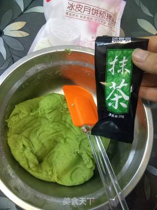 冰皮月饼的做法步骤：1