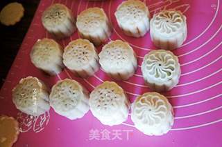 南瓜馅冰皮月饼的做法步骤:6