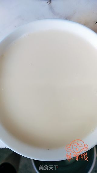 家乡的月饼--芝麻白糖月饼的做法步骤:2
