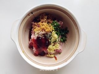 榨菜鲜肉月饼的做法步骤:2