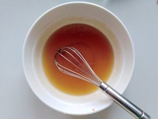 豆沙咸蛋黄月饼的做法步骤:3