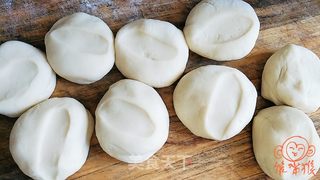家乡的月饼--芝麻白糖月饼的做法步骤:11