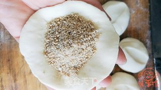 家乡的月饼--芝麻白糖月饼的做法步骤:12