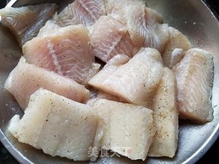 干煎龙利鱼片的做法步骤：1