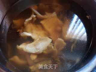 石斛花胶海参汤的做法步骤:8