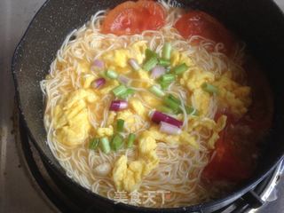 番茄鸡蛋面的做法步骤:8