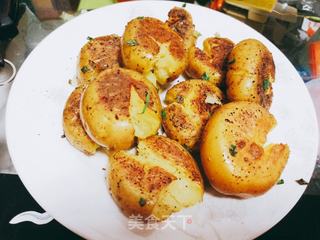 大人小孩都爱的敲扁土豆（土豆饼）的做法步骤：7