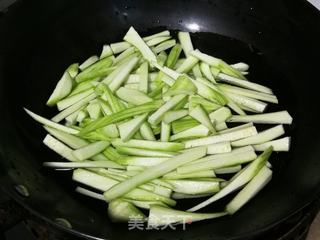 虾皮丝瓜汤的做法步骤:3
