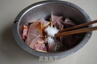 枸杞叶猪肝瘦肉汤的做法步骤:4