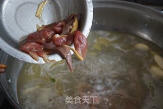 枸杞叶猪肝瘦肉汤的做法步骤:6