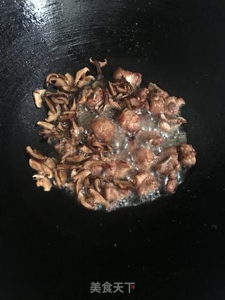 香菇排骨饭的做法步骤：8