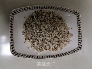 猪肉香菇馄饨的做法步骤:2