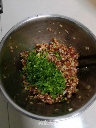 猪肉香菇馄饨的做法步骤:4