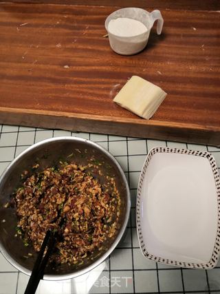 猪肉香菇馄饨的做法步骤:5