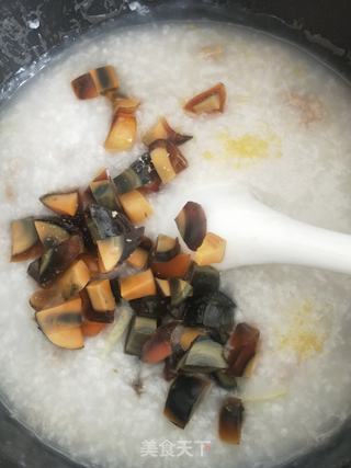 米饭变皮蛋瘦肉粥的做法步骤:5