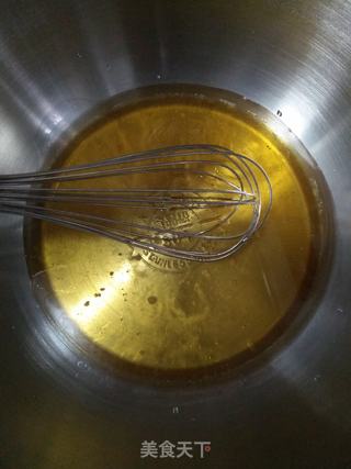 蛋黄红豆沙月饼的做法步骤:2