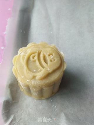 蛋黄红豆沙月饼的做法步骤:14