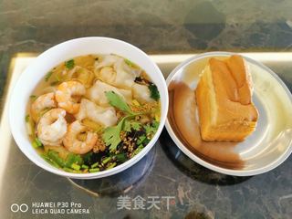 【今日早餐】鲜虾馄饨+一块蛋糕的做法步骤：5