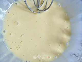 不用烤箱也能做出好吃的酸奶蛋糕的做法步骤:2