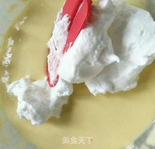 不用烤箱也能做出好吃的酸奶蛋糕的做法步骤:4