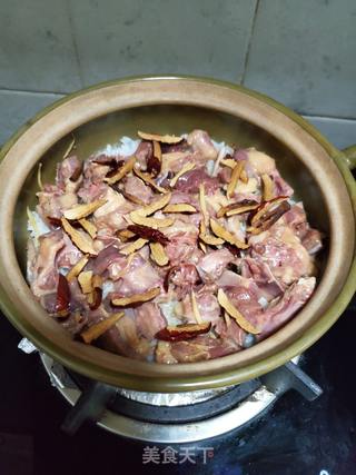 乳鸽煲仔饭的做法步骤:9