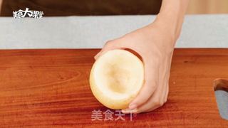 冰糖雪梨银耳羹的做法步骤:2