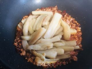 茄子这样做,比肉还好吃,不一样的肉末茄子的做法步骤:8