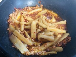 茄子这样做,比肉还好吃,不一样的肉末茄子的做法步骤:9