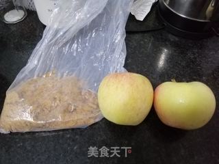 苹果系列七：红糖苹果的做法步骤：1