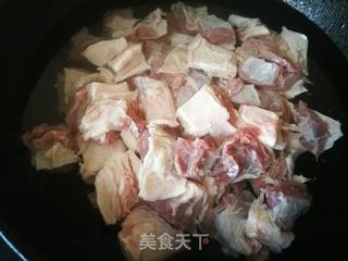 红焖牛肉的做法步骤：3