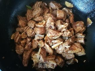 红焖牛肉的做法步骤：11