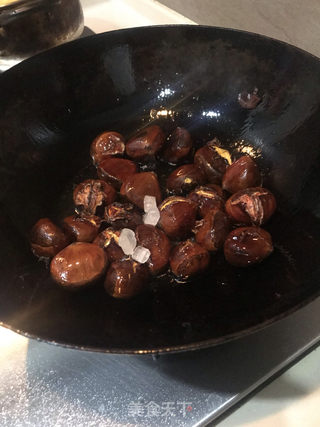 糖炒板栗的做法步骤:2