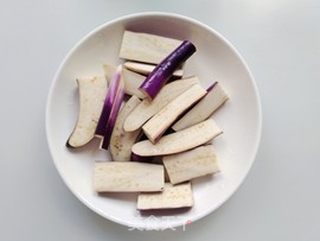 花生酱拌茄子的做法步骤:2