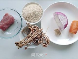 茶树菇瘦肉饭的做法步骤：1