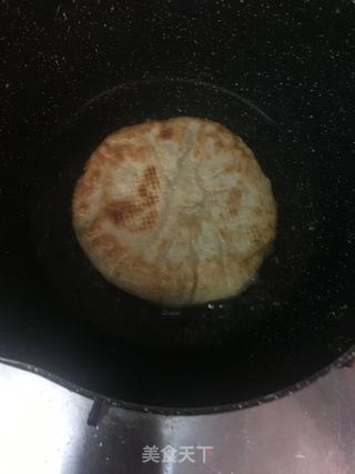 韭菜鸡蛋饼的做法步骤：16