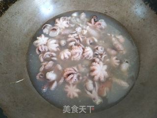 蒜苔酱乌贼的做法步骤:3