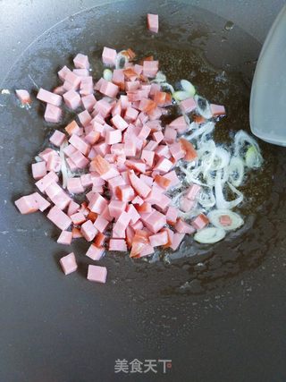 彩蔬蛋炒饭的做法步骤:7