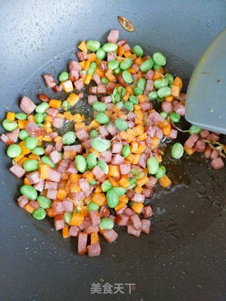 彩蔬蛋炒饭的做法步骤:10