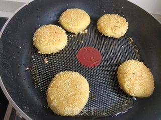 香蕉红薯饼的做法步骤:13
