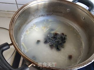 皮蛋瘦肉粥的做法步骤:8
