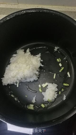 皮蛋瘦肉粥的做法步骤:2