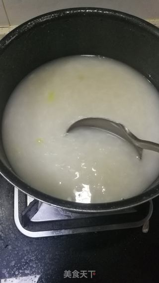 皮蛋瘦肉粥的做法步骤:7